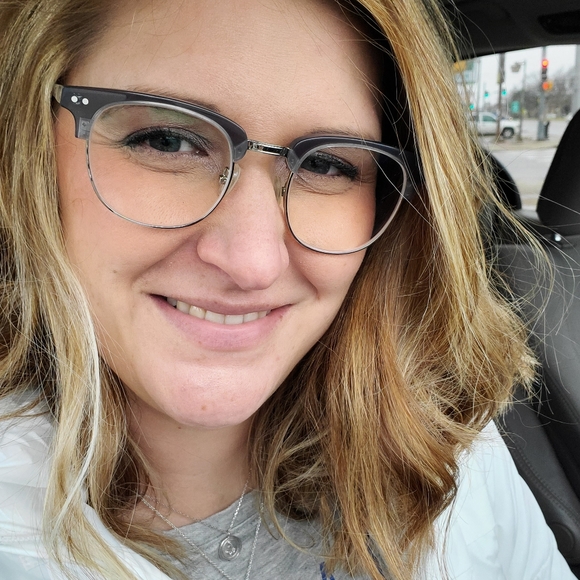 Meet your Posher, Heather - Picture 5 of 13